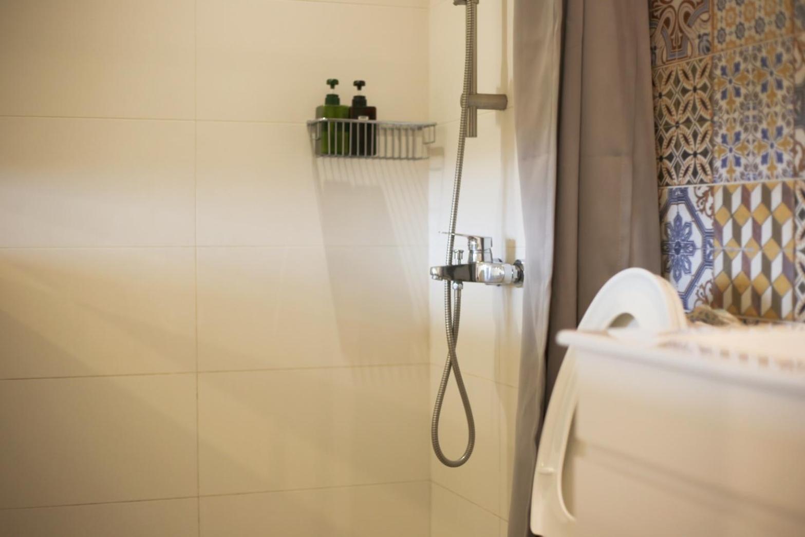 Canal Walk Inn Đài Nam Ngoại thất bức ảnh